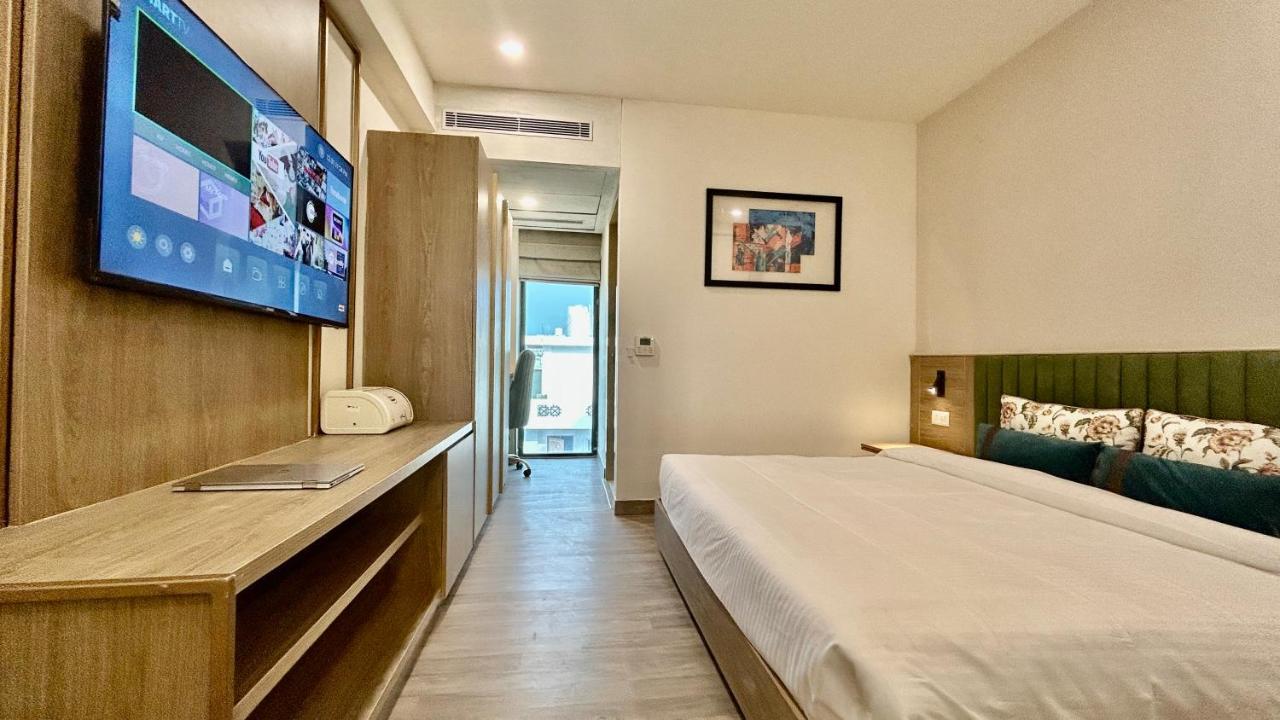 Hotel Limon & Banquet Sector 29, Gurgaon Bagian luar foto