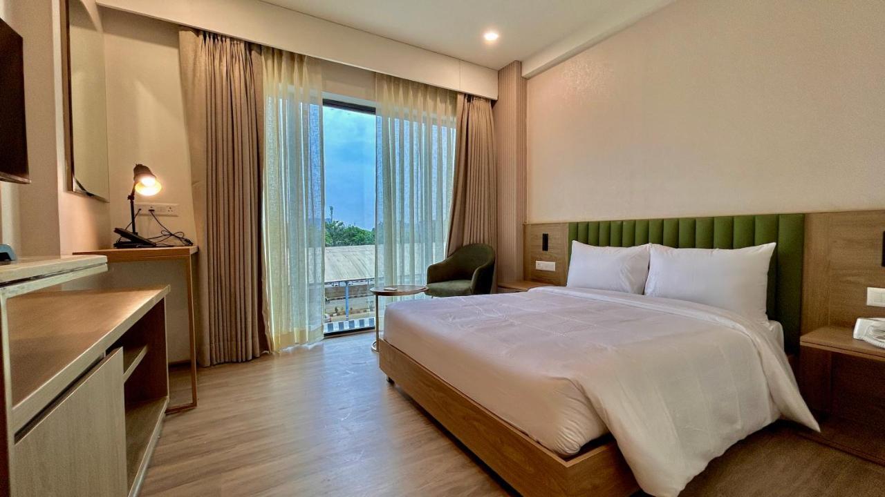 Hotel Limon & Banquet Sector 29, Gurgaon Bagian luar foto