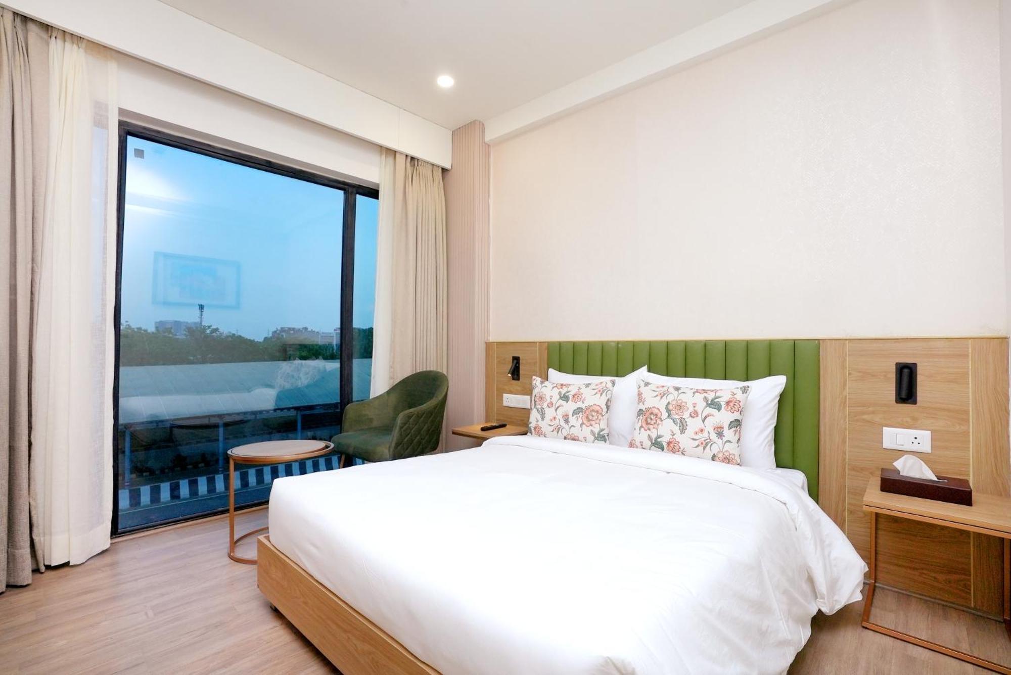 Hotel Limon & Banquet Sector 29, Gurgaon Bagian luar foto