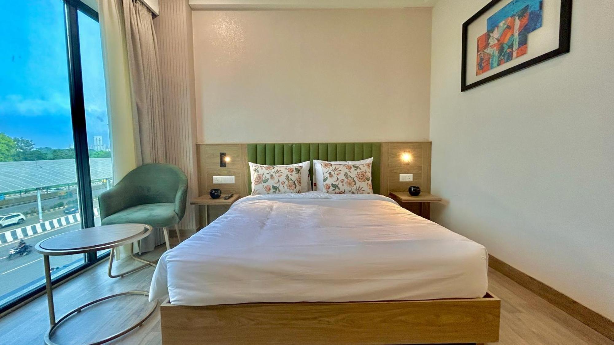 Hotel Limon & Banquet Sector 29, Gurgaon Bagian luar foto