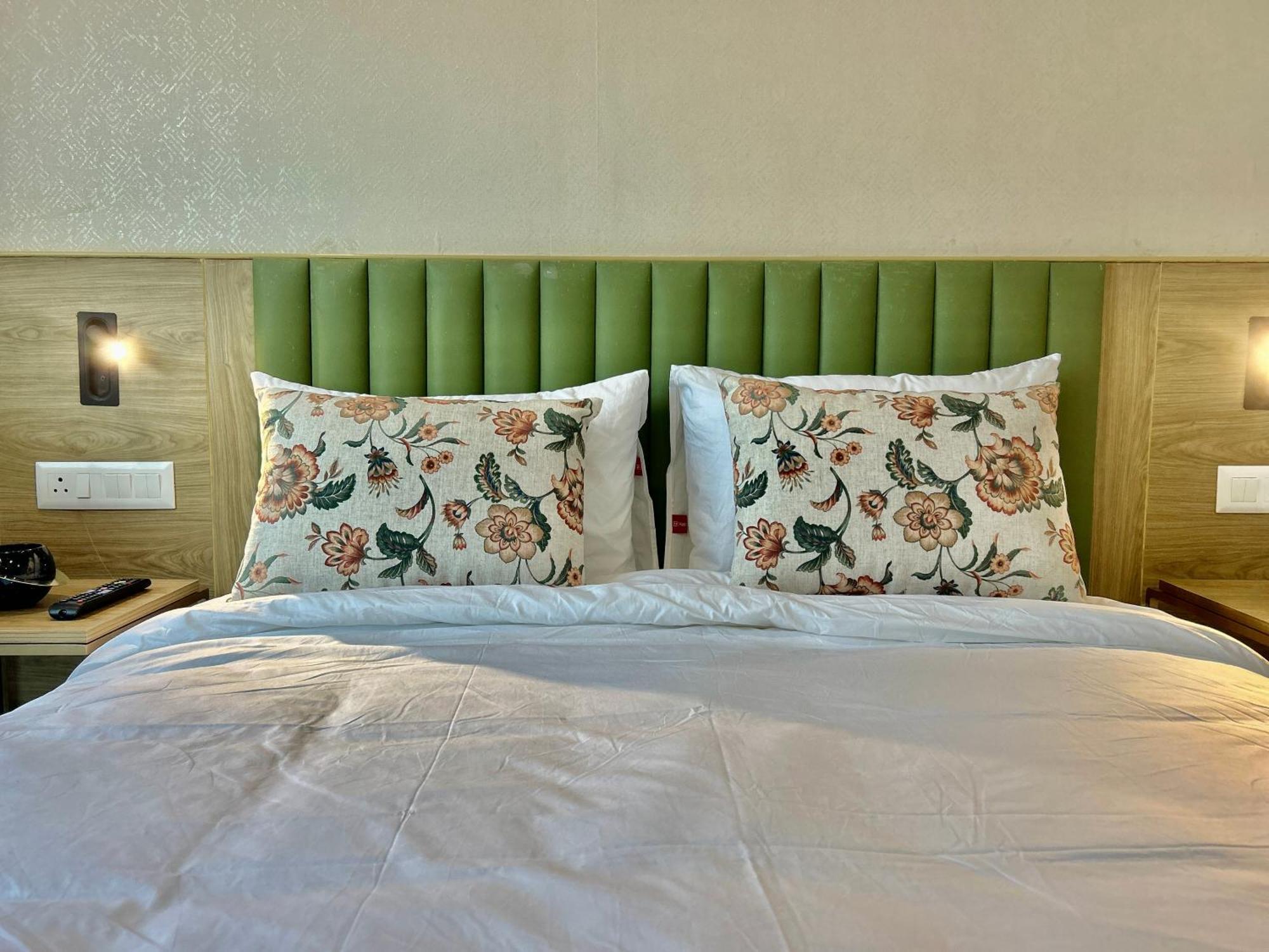 Hotel Limon & Banquet Sector 29, Gurgaon Bagian luar foto