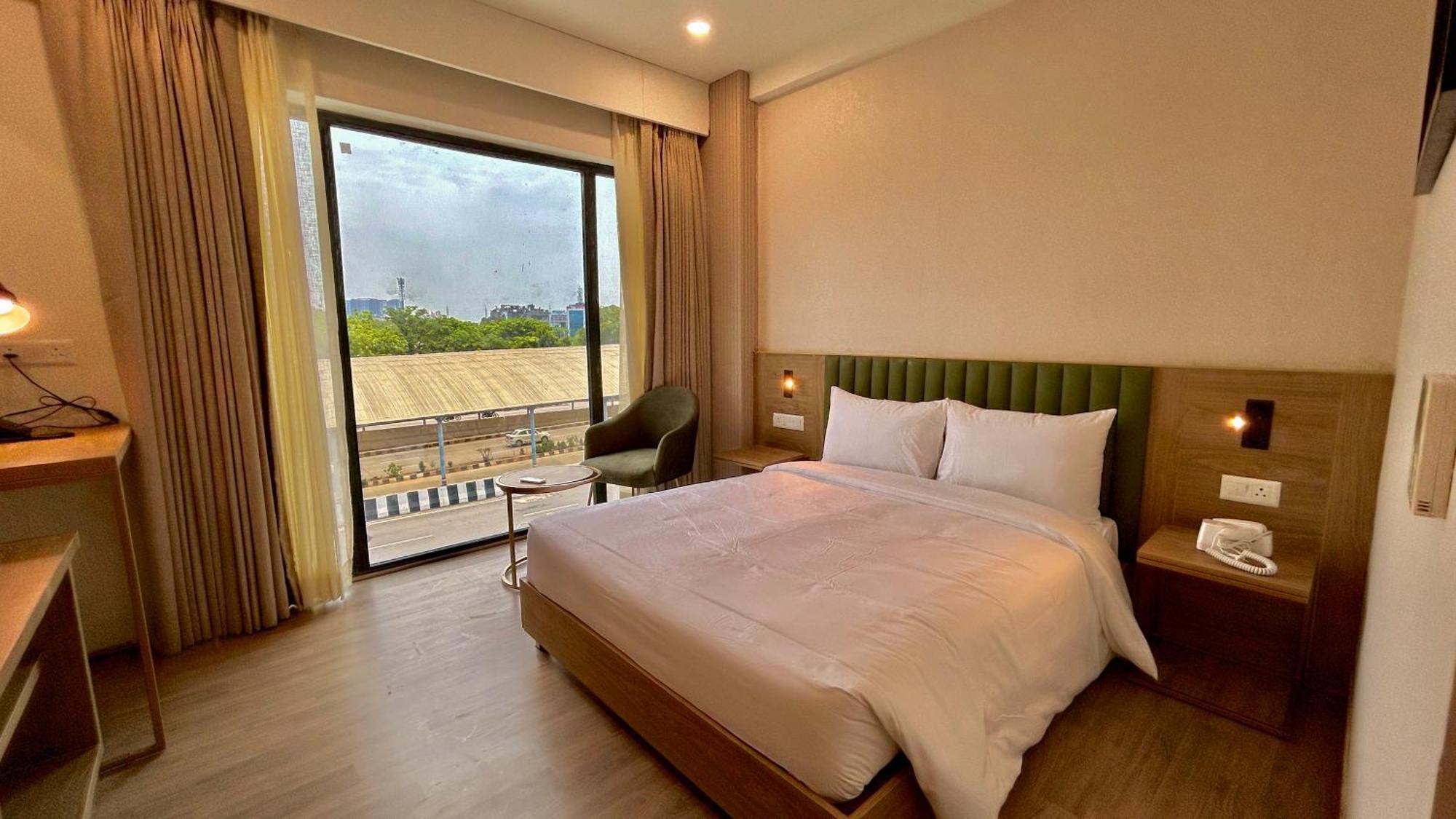 Hotel Limon & Banquet Sector 29, Gurgaon Bagian luar foto