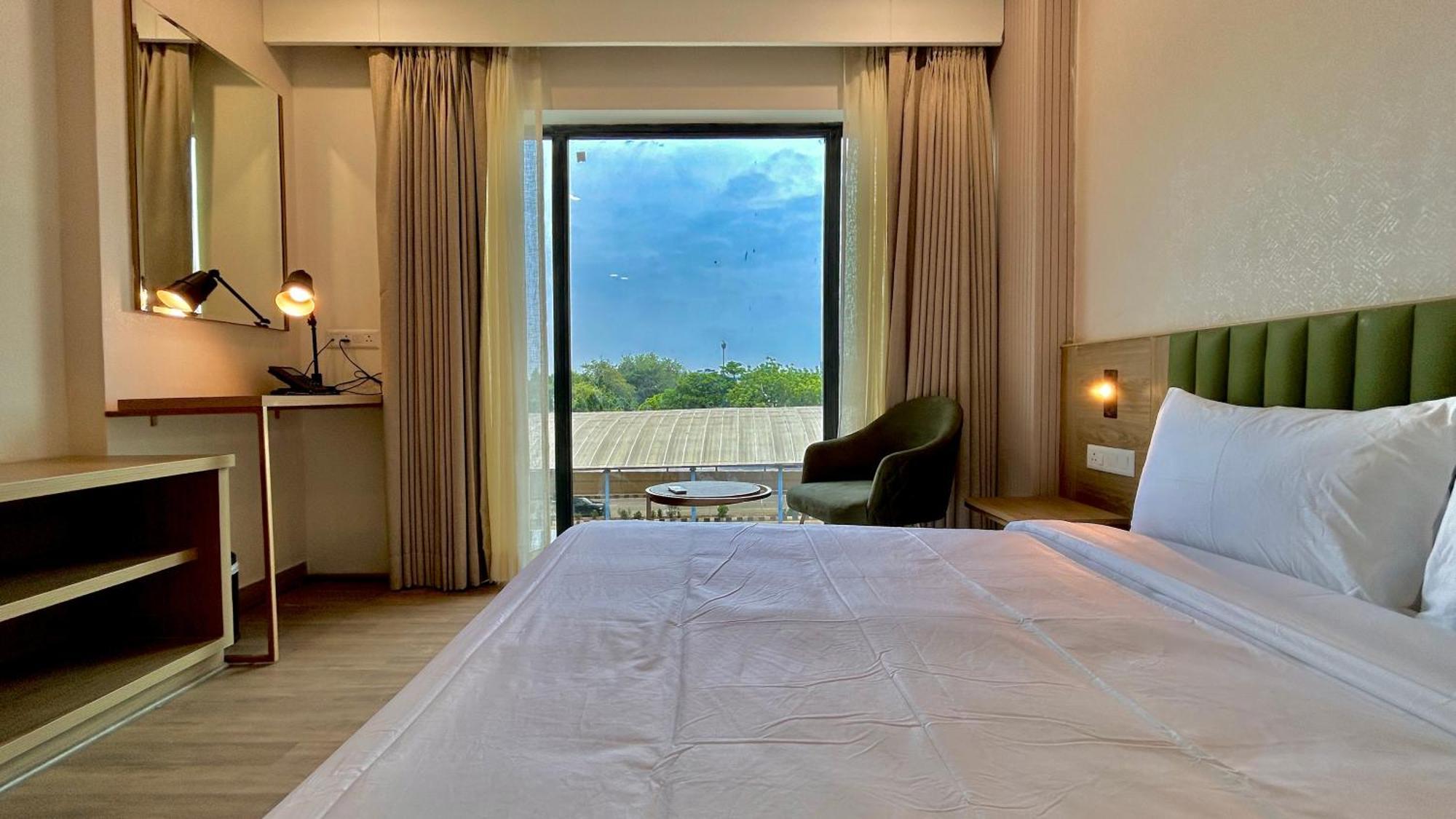 Hotel Limon & Banquet Sector 29, Gurgaon Bagian luar foto