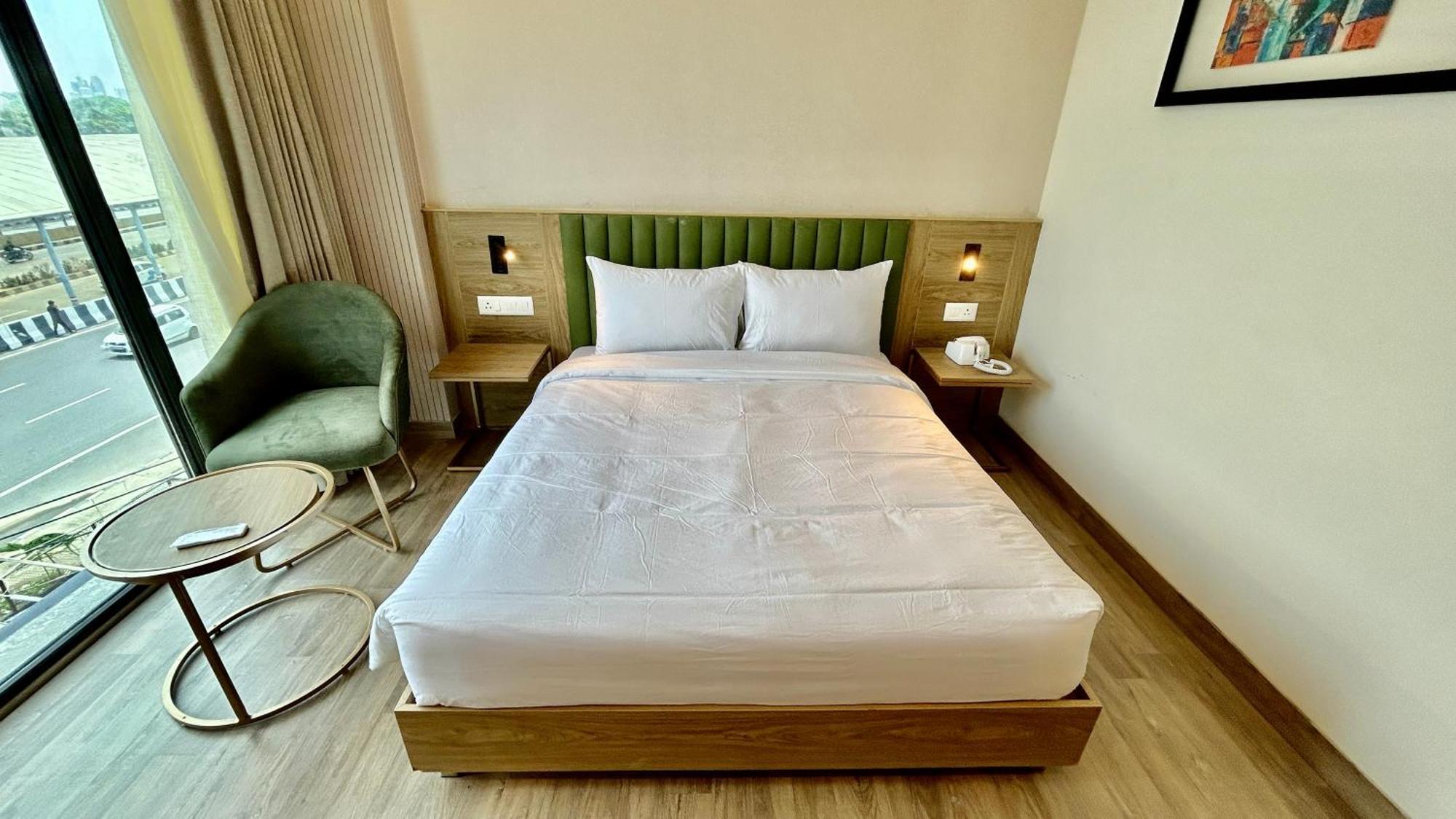 Hotel Limon & Banquet Sector 29, Gurgaon Bagian luar foto