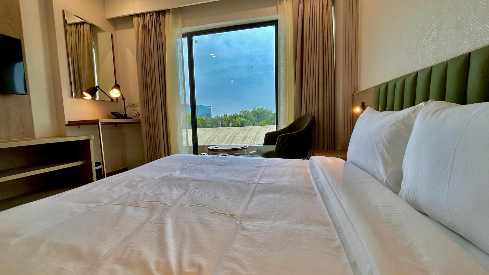 Hotel Limon & Banquet Sector 29, Gurgaon Bagian luar foto