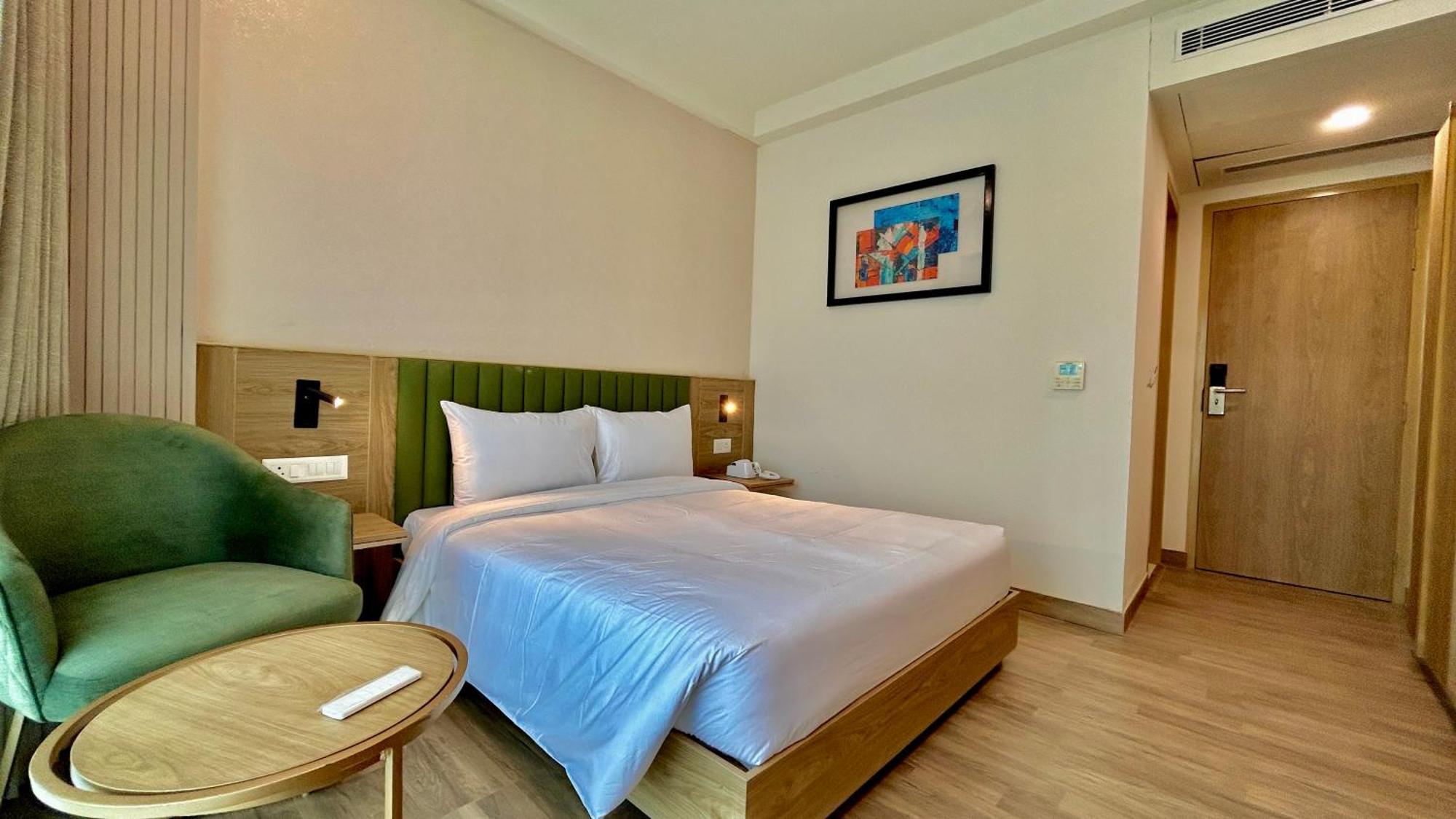 Hotel Limon & Banquet Sector 29, Gurgaon Bagian luar foto